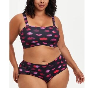 NWT TORRID SET WATERCOLOR LIPS BRA & PANTY